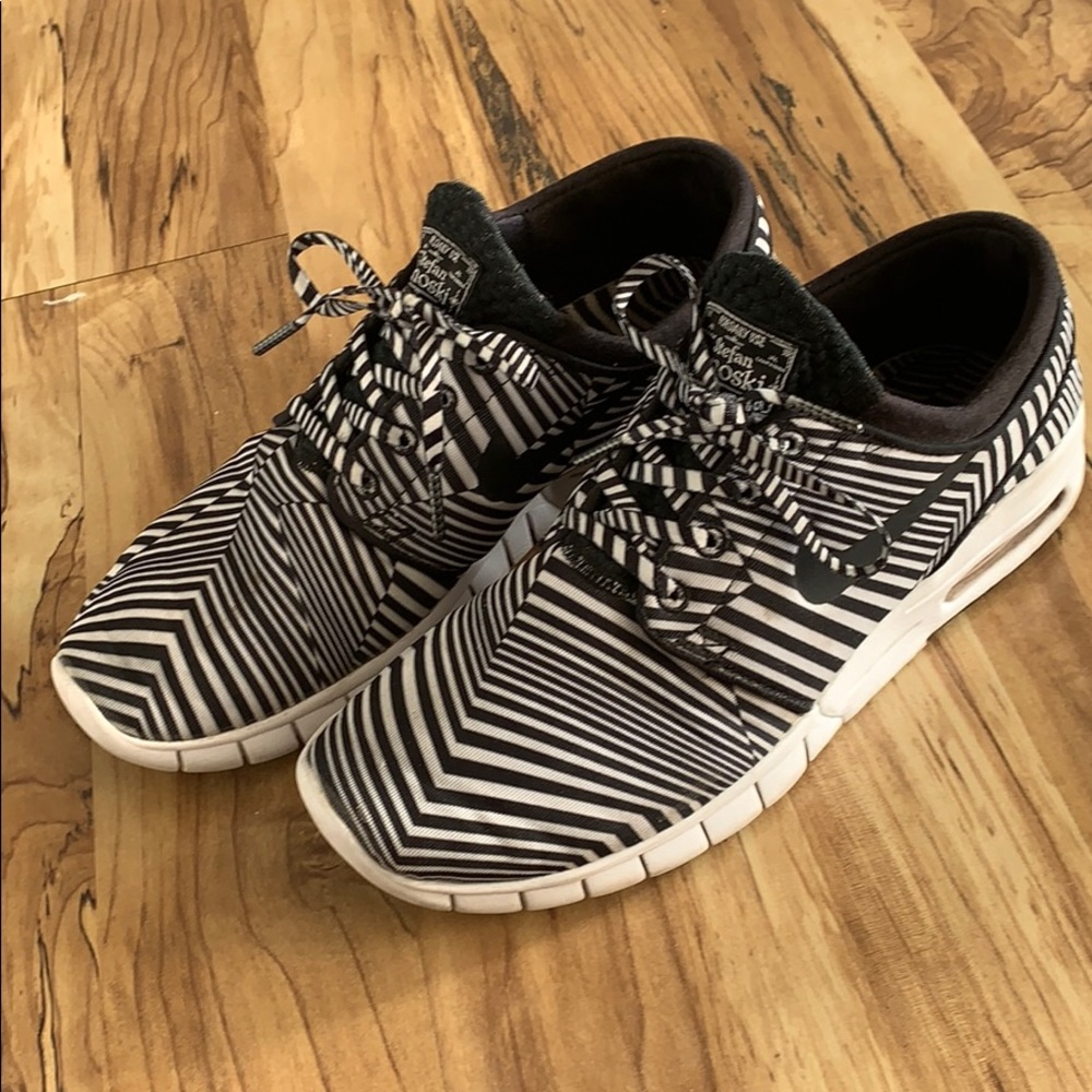 Nike air shoes